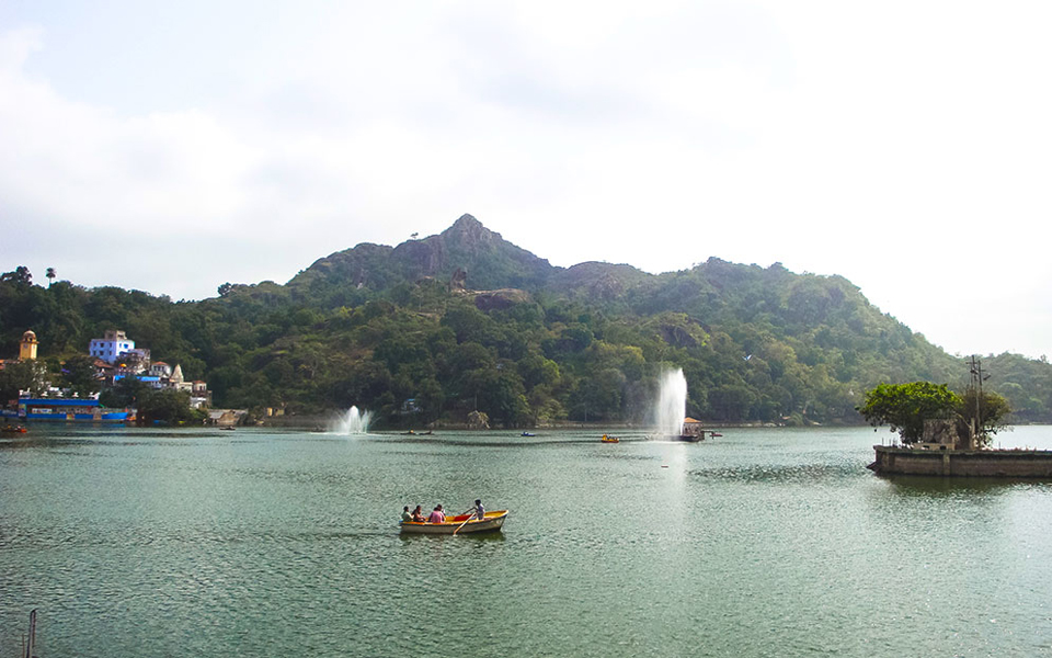 Udaipur Mount Abu Tour Package | Udaipur Mount Abu Itinerary | Udaipur Mount Abu Package | Udaipur Mount Abu Honeymoon Package | Udaipur Mount Abu Package from Jaipur | Udaipur Mount Abu Tourism | Empire Tours and Travels | Udaipur | Rajasthan | India